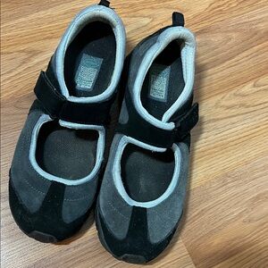 Dr. Scholl’s Black and Gray Shoes